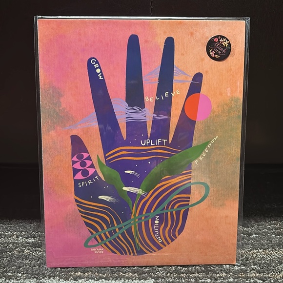 A product collection that celebrates diversity and inclusion everyday - Picture 3 of 17